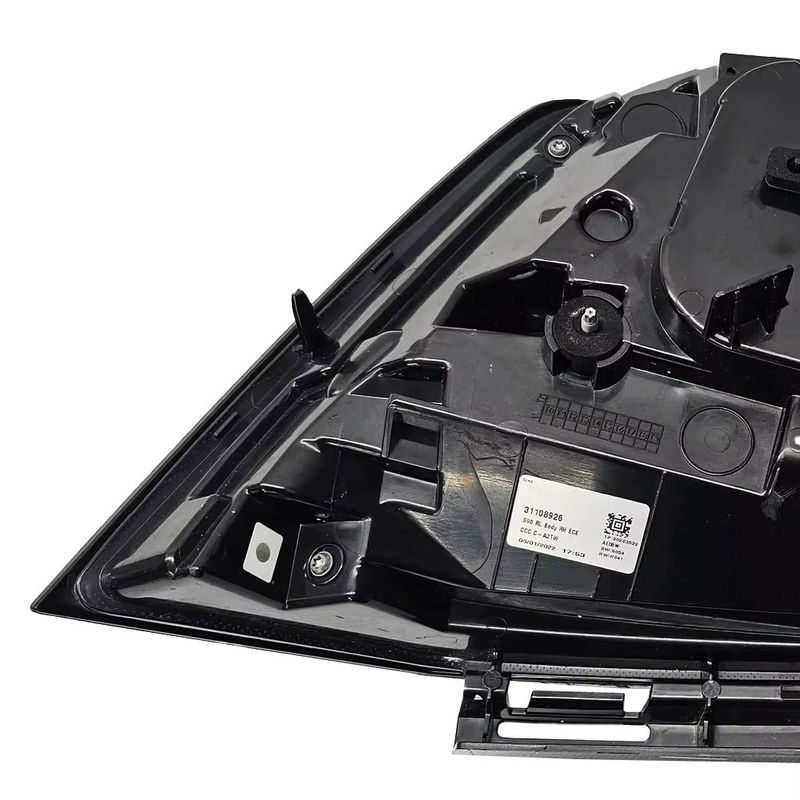 أنظمة الإضاءة للسيارات قطع الغيار OE 31108926 مصباح إضاءة الذيل الأيمن للسيارات للفولفو S90 2017-2019 قطع الغيار