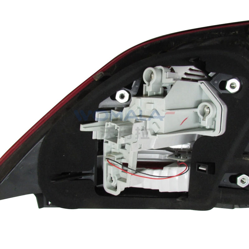 ضوء الذيل الأيمن Womala OE 30796268 غطاء ضوء الذيل للفولفو S60 2011-2016